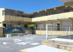 Maestros advierten que las aulas móviles son insuficientes para cubrir la demanda de los alumnos