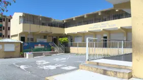 Maestros advierten que las aulas móviles son insuficientes para cubrir la demanda de los alumnos