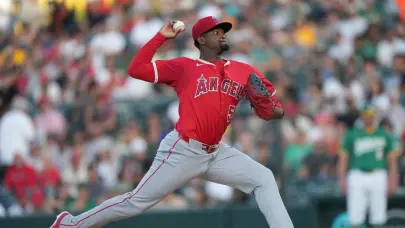 Dominicano José Soriano obtuvo su 8va victoria de la temporada con los Angels