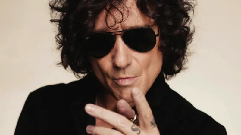 Enrique Bunbury recibe premio especial de la Academia Latina de la Grabación en 2025