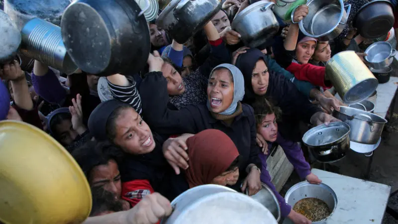 Israel niega desnutrición generalizada en Gaza mientras Hamás denuncia hambruna
