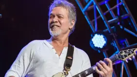 La icónica guitarra Kramer de Eddie Van Halen saldrá a subasta en octubre