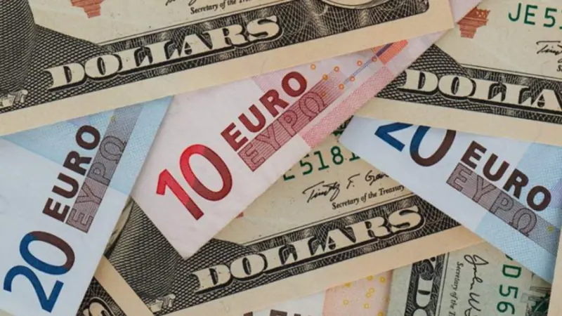 El euro sube a 1,1658 dólares con la inflación de EE.UU. al 2,7 % interanual en julio