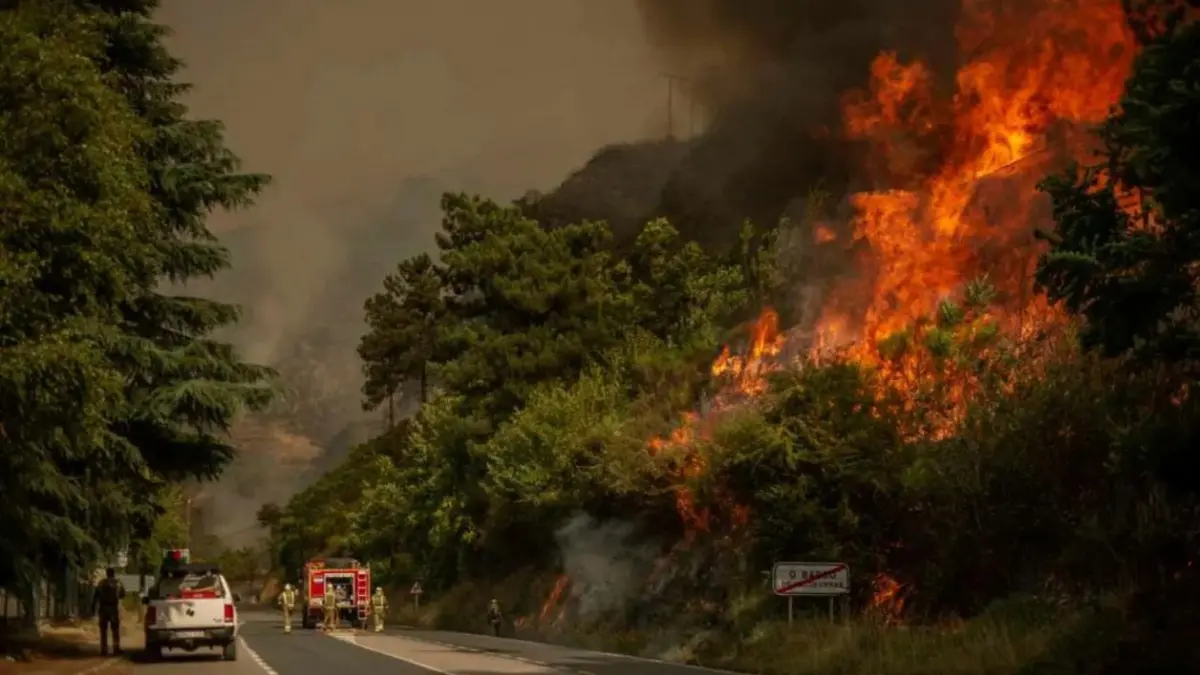 Un muerto en Madrid y miles de evacuados en toda España en una trágica oleada de incendios