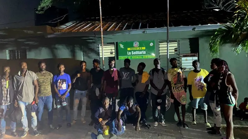 Ejército detiene a 53 haitianos indocumentados en Montecristi