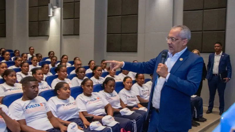 "La mayoría de jóvenes dominicanos son sanos", afirma presidente CND