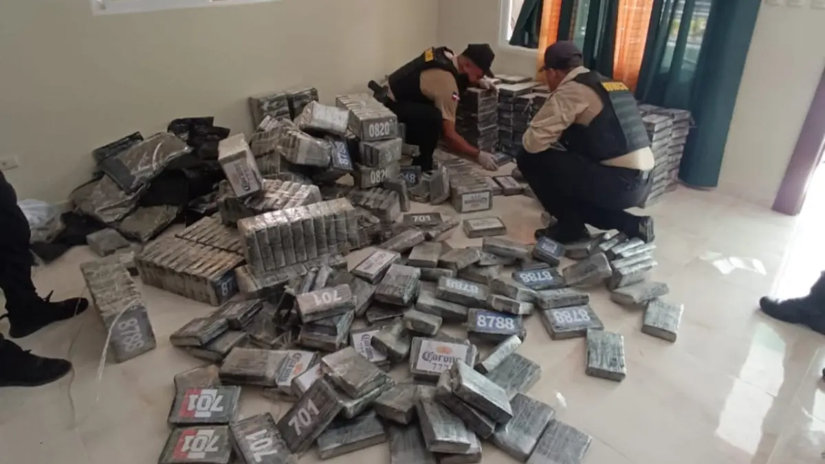 Autoridades incautan cargamento de 846 paquetes de presunta cocaína y marihuana en La Altagracia