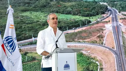 Presidente Abinader deja inaugurada Circunvalaci&oacute;n de Ban&iacute;.