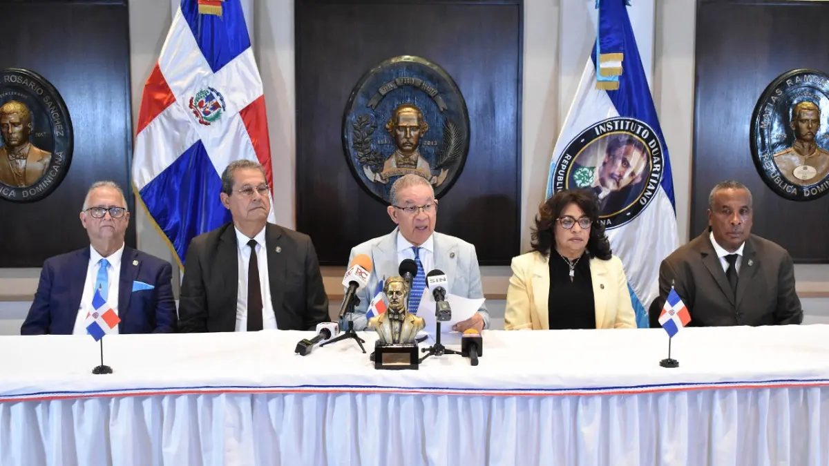 Aplazan audiencia contra acusado de robar anillos históricos del Museo Duarte.