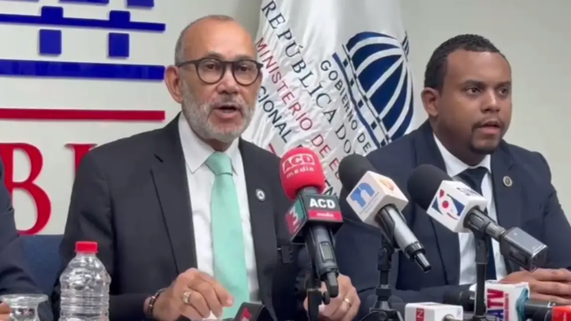 Inabie acoge resolución de la DGCP sobre adjudicación de zapatos, luego de investigación del Informe con Alicia Ortega
