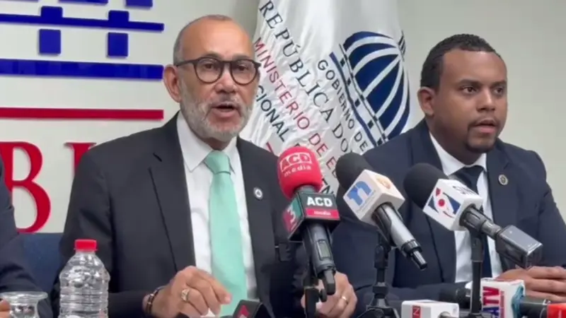 Inabie acoge resolución de la DGCP sobre adjudicación de zapatos, luego de investigación del Informe con Alicia Ortega