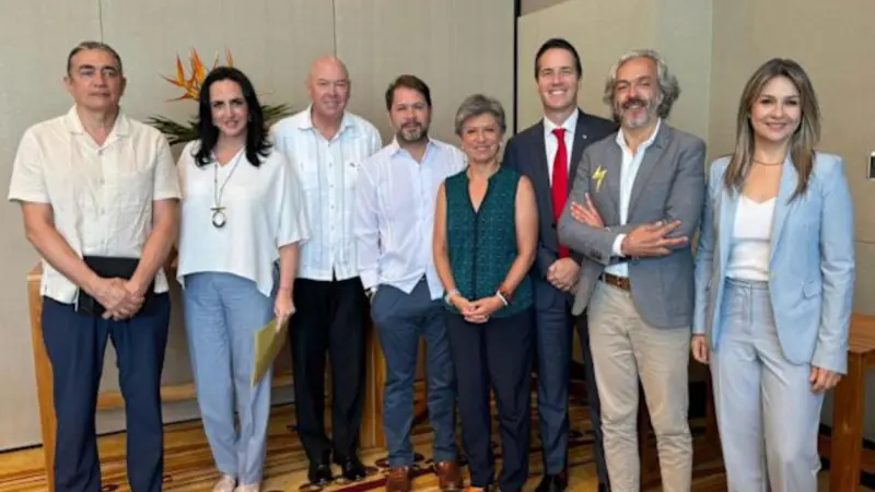 Senadores de Estados Unidos se reúnen con cinco aspirantes presidenciales colombianos