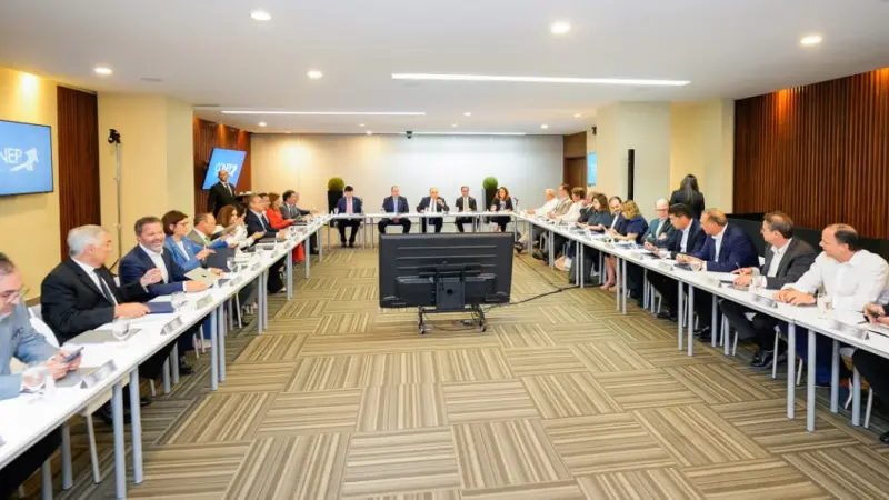 Ministro de Hacienda y Economía y el CONEP impulsan diálogo sobre finanzas públicas