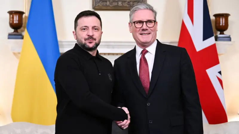 Starmer y Zelenski coinciden en la determinación de lograr la paz en Ucrania