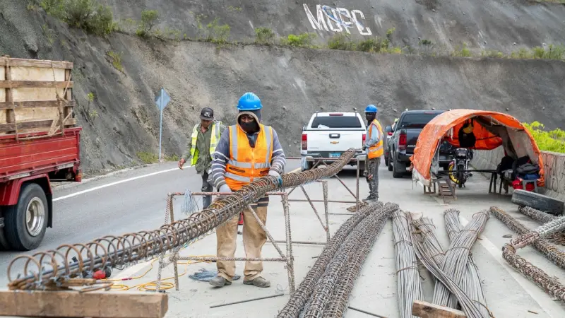 MOPC habilita tránsito temporal en carretera Casabito-Constanza por feriado del 16 de agosto