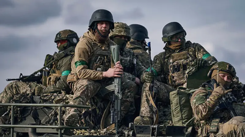 Kiev detiene a 52 de sus militares por trabajar para Rusia desde el inicio de la guerra