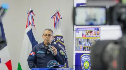 Polic&iacute;a abate a dos hombres y arresta a mujer por muerte de taxista en Moca