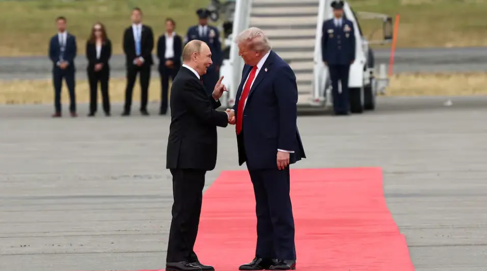 Trump y Putin llegan a Alaska para su cumbre
