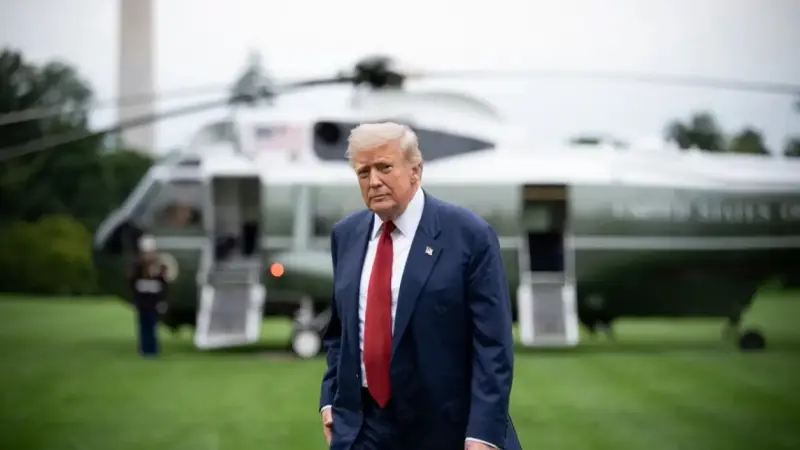 Trump viaja a la cumbre con Putin en Alaska acompañado de la cúpula de su gabinete