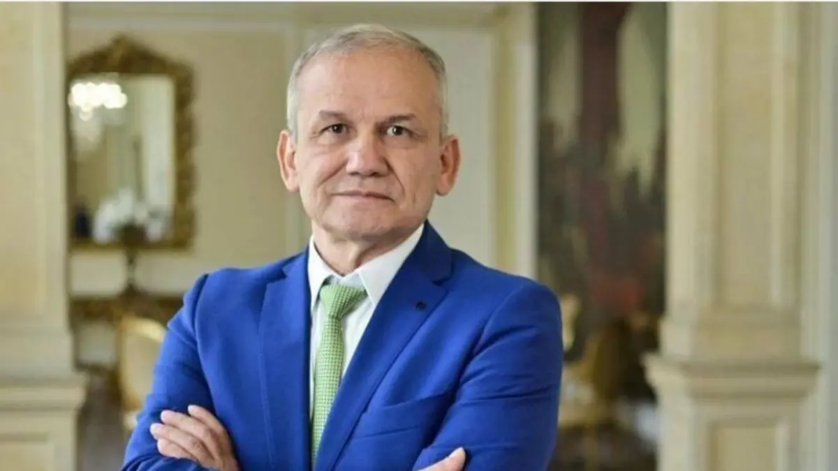 Carlos Ramón González