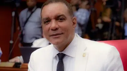 Senador asegura primer a&ntilde;o de gesti&oacute;n de Abinader ha sido positivo