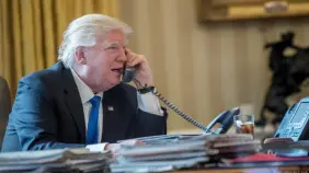 Micrófono abierto capta a Trump afirmando que por él Putin quiere un acuerdo sobre Ucrania