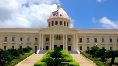 Oposición califica de "insustanciales" los cambios en el gabinete de Abinader
