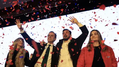 Datos preliminares al 92 % confirman inédita segunda vuelta entre Paz y Quiroga en Bolivia