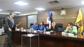 JCE da apertura a sobre B y da a conocer propuesta de oferente para emisión de la nueva cédula
