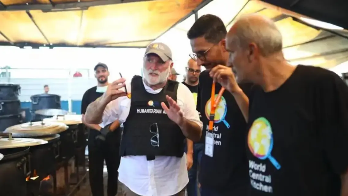 Chef José Andrés afirma desde Gaza que su equipo puede preparar 1 millón de comidas al día