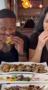 ¡Vivos de milagro! Vehículo impacta restaurante y estuvo a punto de arrollar a influencers