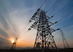 Ola de calor impulsa récord de demanda eléctrica nocturna a 3,950 MW