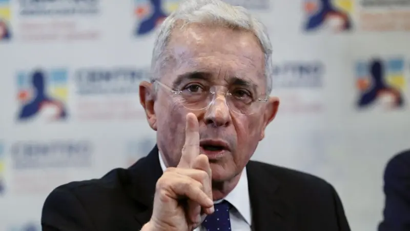 Expresidente Uribe afirma que se dedicará a la libertad de Colombia