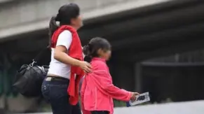 Una niña de seis años enviada por EE.UU. a Ecuador se convierte en la deportada más joven