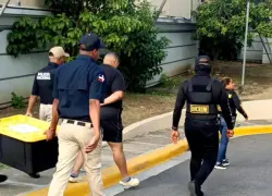 Cuatro dominicanos aceptan extradición por fraude a adultos mayores