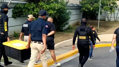 Cuatro dominicanos aceptan extradición por fraude a adultos mayores