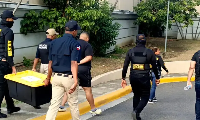 Cuatro dominicanos aceptan extradición por fraude a adultos mayores