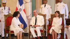 Presidente Abinader recibe cartas credenciales de siete nuevos embajadores en el país