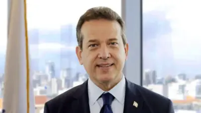 Ministro de Industria y Comercio asegura que aumento del precio del pollo es coyuntural