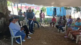 Edeeste refuerza contacto directo con comunidades para atender averías eléctricas