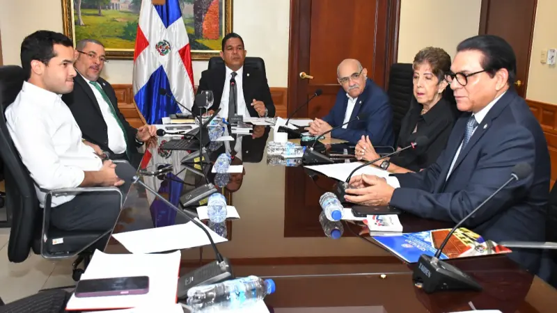 Comisión Especial que estudia el proyecto de modificación a la Ley de Salud Mental destaca déficit de especialistas en el área