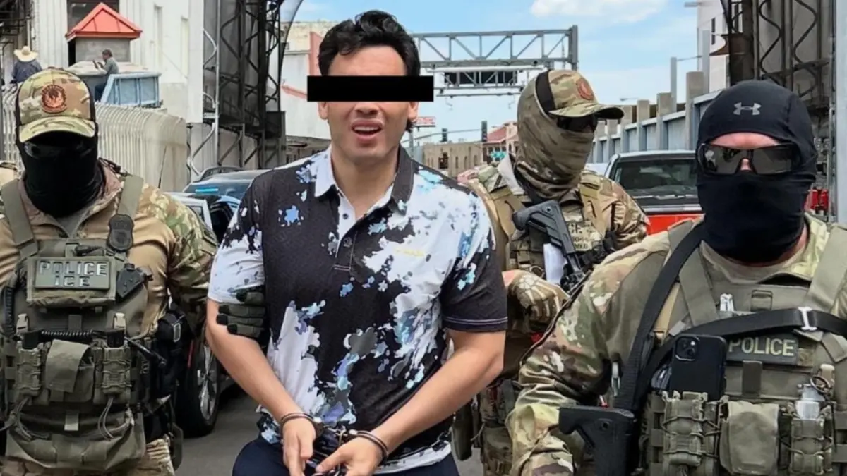 ICE difunde imágenes del boxeador Julio César Chávez Jr. esposado en su entrega a México