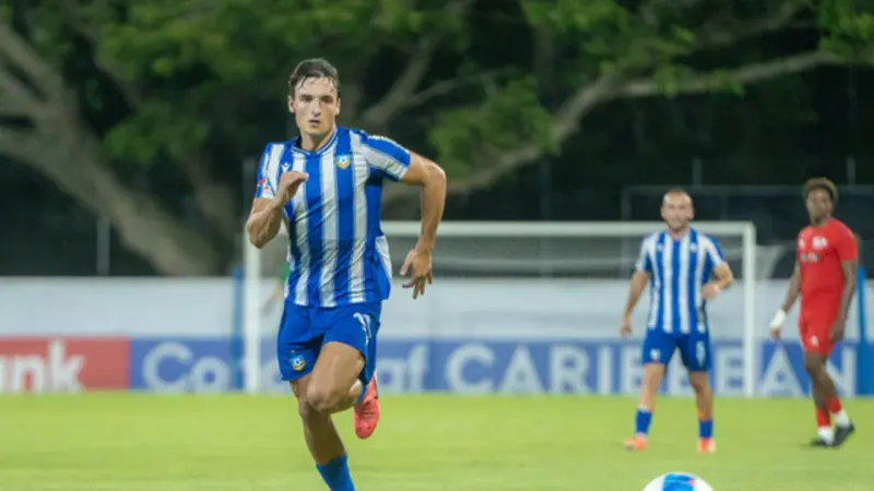 Debut dorado: O&M FC vence 2-0 a Central FC en la Caribbean Cup