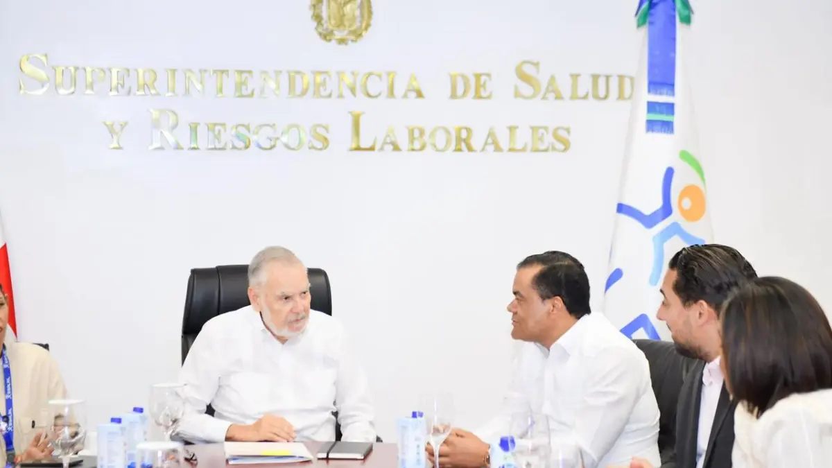 DIDA y SISALRIL acuerdan protocolo para atender reclamos de afiliados