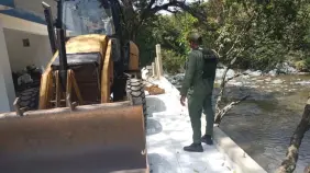 SENPA y Medio Ambiente demuelen construcciones ilegales y detienen implicados en incendios forestales