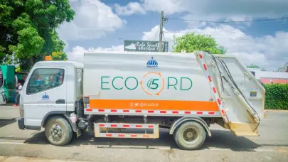 Alcald&iacute;a de Monte Plata y ECO5RD unen esfuerzos en operativos de limpieza 