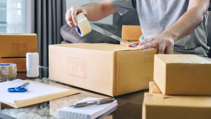 Correos de Francia también suspenden el envío de paquetes a EE.UU.