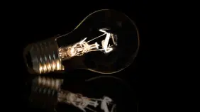 Residentes exigen solución a apagones tras cinco noches sin luz en SDN