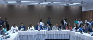 Ministro de Hacienda explica a Pacheco de dónde saldrá el financiamiento del presupuesto complementario