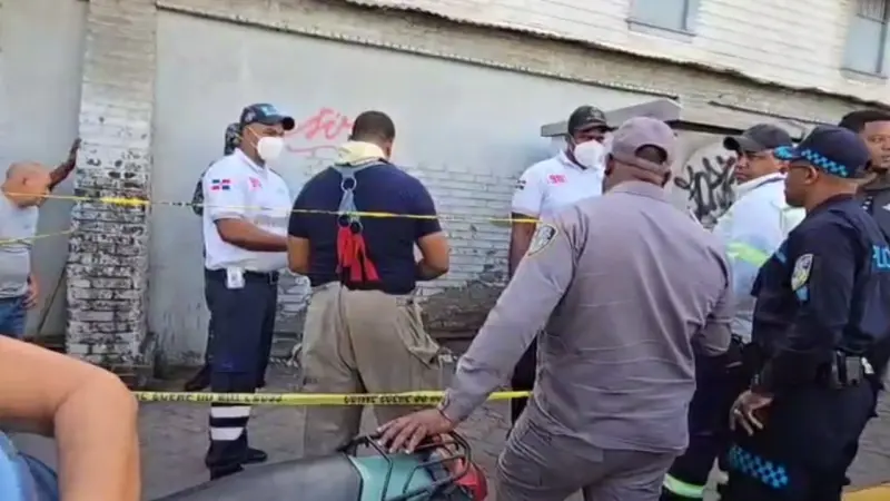 Hombre muere tras presunta descarga eléctrica en Santiago